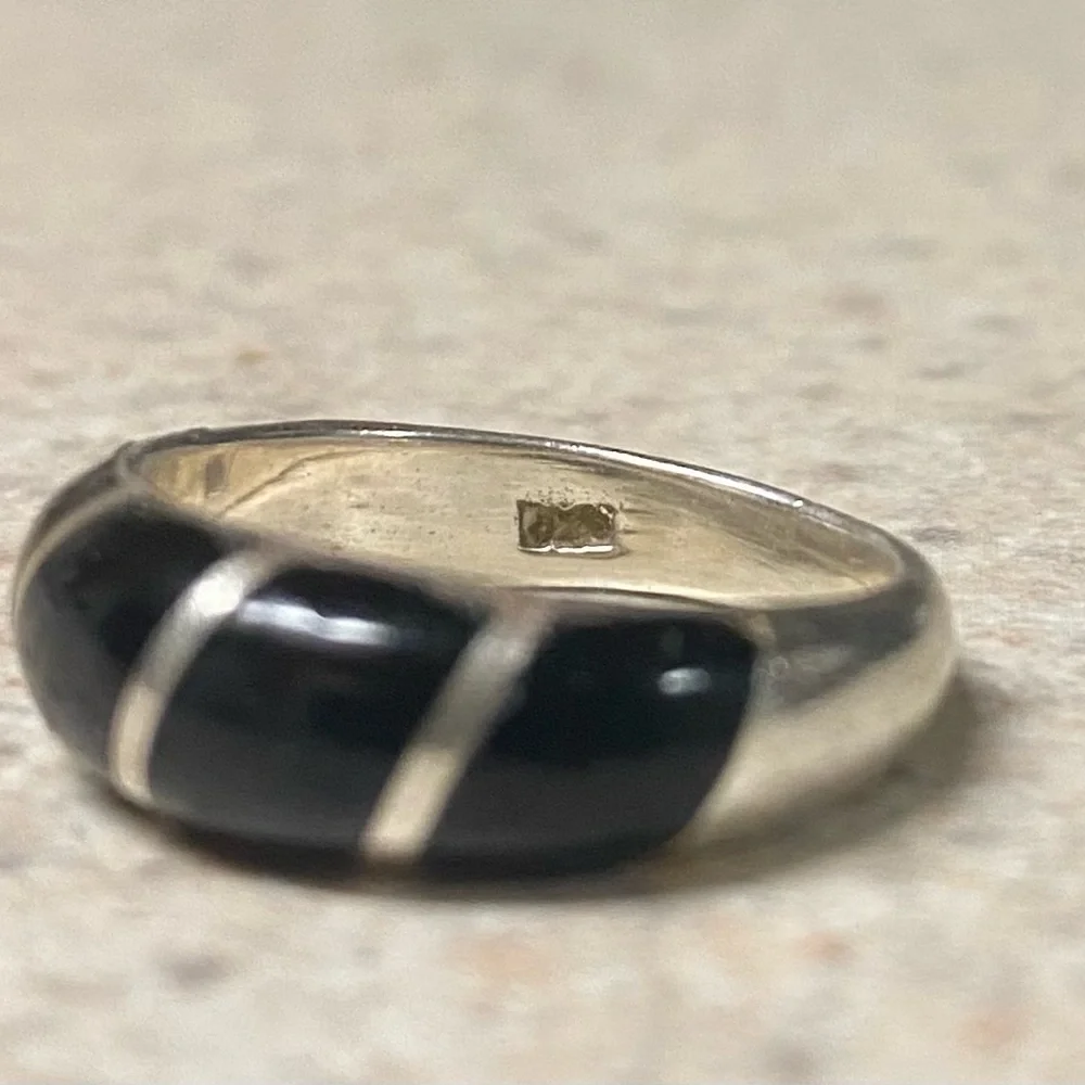 Vintage .925 Sterling Silver Black Onyx Band Ring Size 7 Unisex 4g